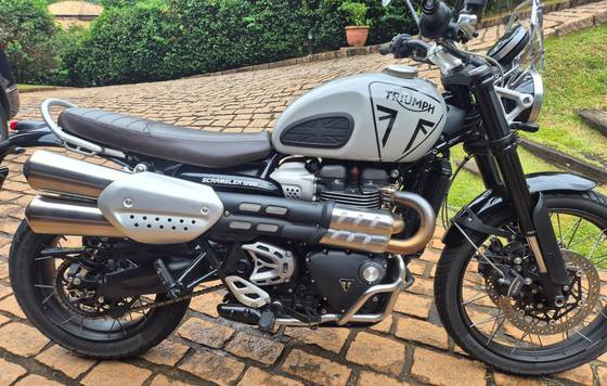 TRIUMPH BONNEVILLE SCRAMBLER 1200 X 
